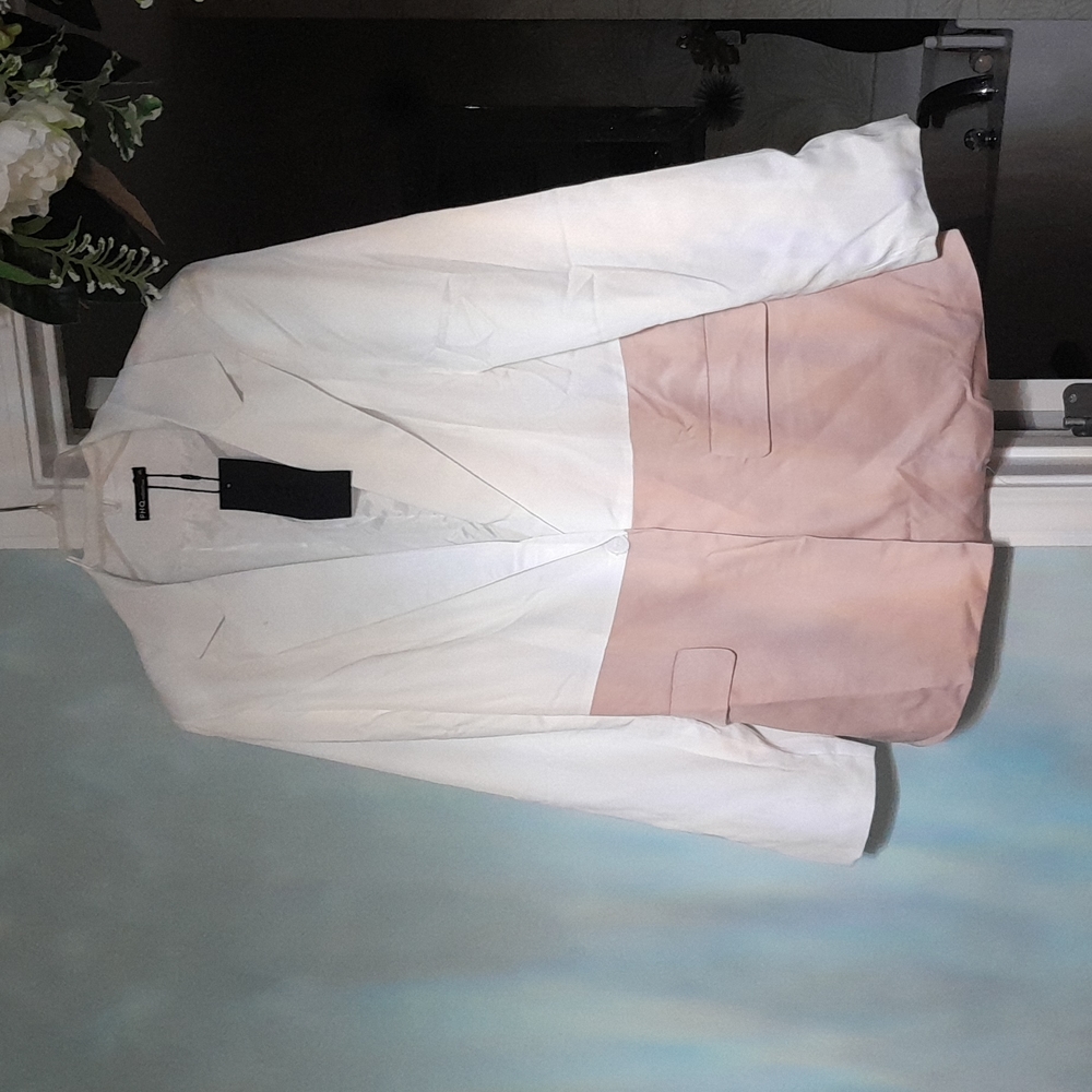 Silky feel blazer top